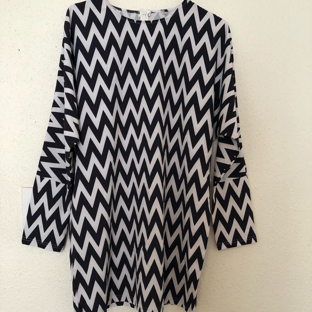 Black/White Chevron Longsleeve Dress Small